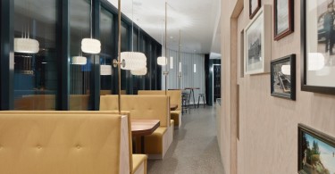 Новый утончённый интерьер старого кафе Pause, Германия