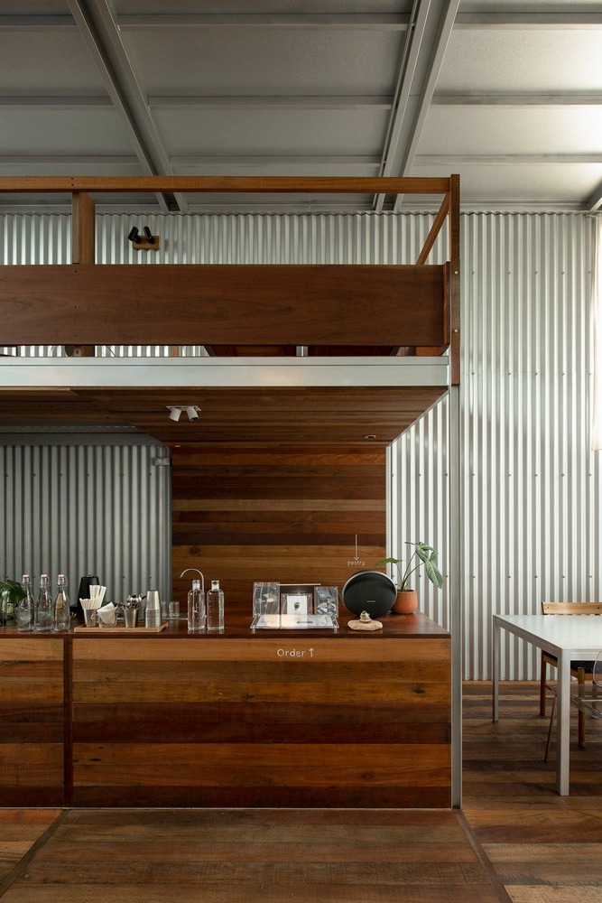 Барная стойка с кофейным оборудованием Ton Corner Coffee Shop