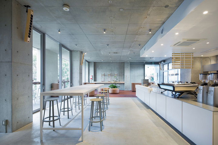 Посадочные места в кафе Blue Bottle от Schemata Architects в Японии