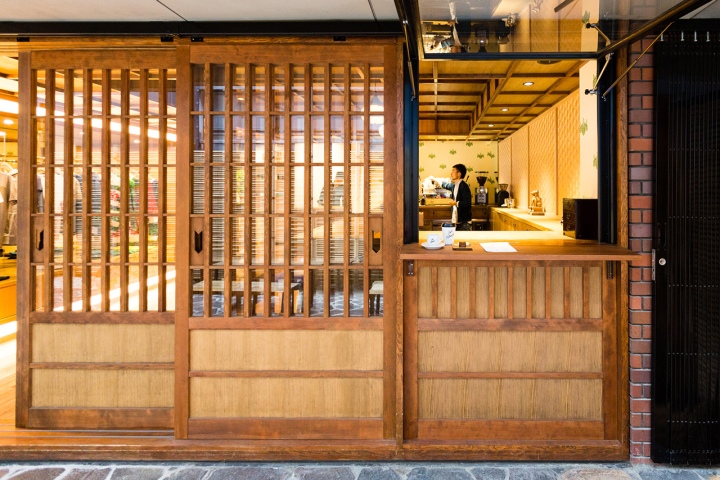 Внешний вид кафе Kitsune в Японии