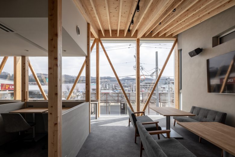 Кафе от toit-design + Kazuto Nishi Architects