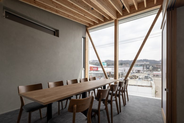 Кафе от toit-design + Kazuto Nishi Architects