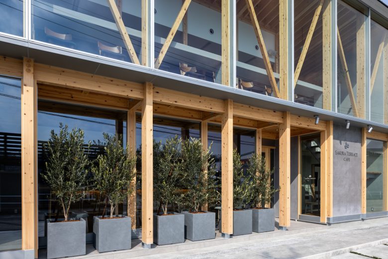 Кафе от toit-design + Kazuto Nishi Architects