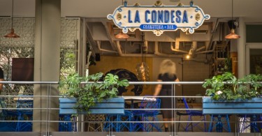 Воплощение колумбийского радушия в интерьере кафе La Condesa В Медельине