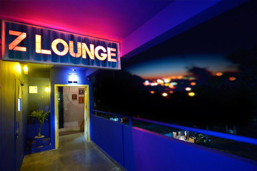 Центральный вход клуба Z-Lounge в Индии