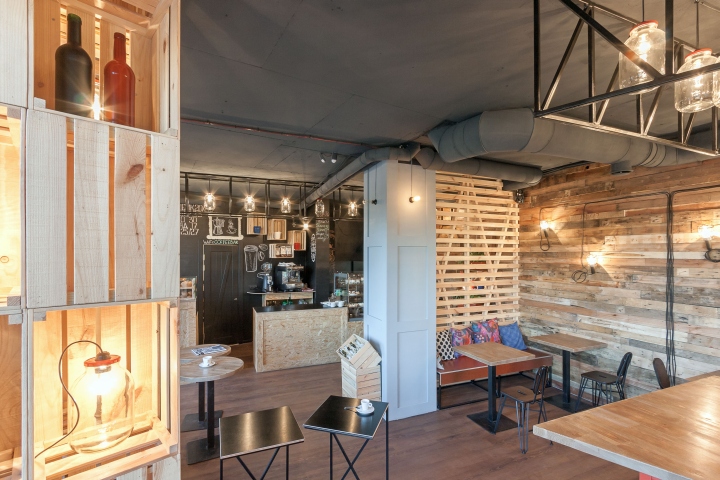 Бетонный потолок кофейни Penka в Украине