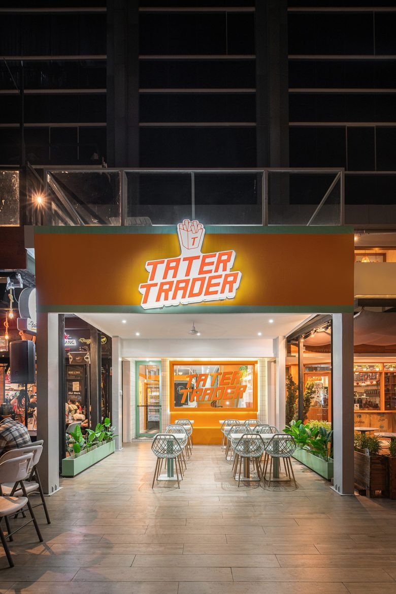 Фасад кафе фронтальный вид TATER TRADER