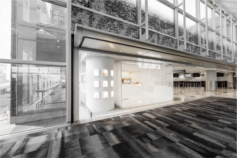 Фасад кофейни в аэропорту ARABICA café