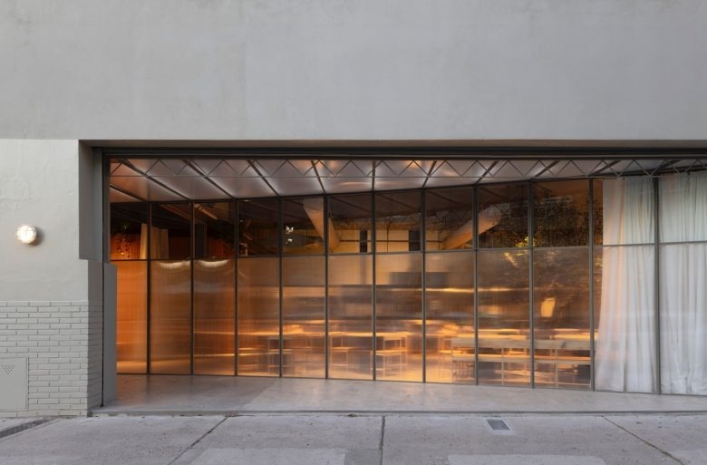 Фасад с панорамным остеклением NESS restaurant