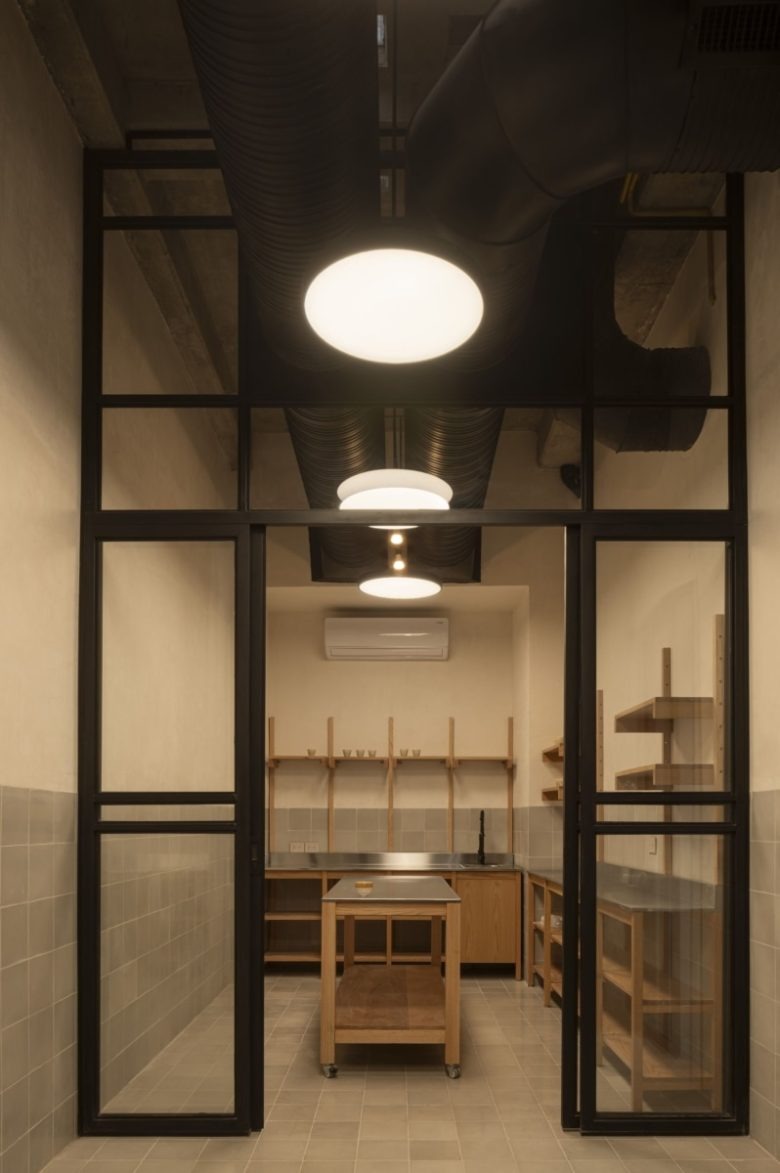 Кухня за стеклянной перегородкой Espacio Cafetero