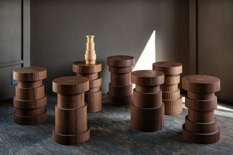 Группа деревянных табуретов LIGHT UP COFFEE