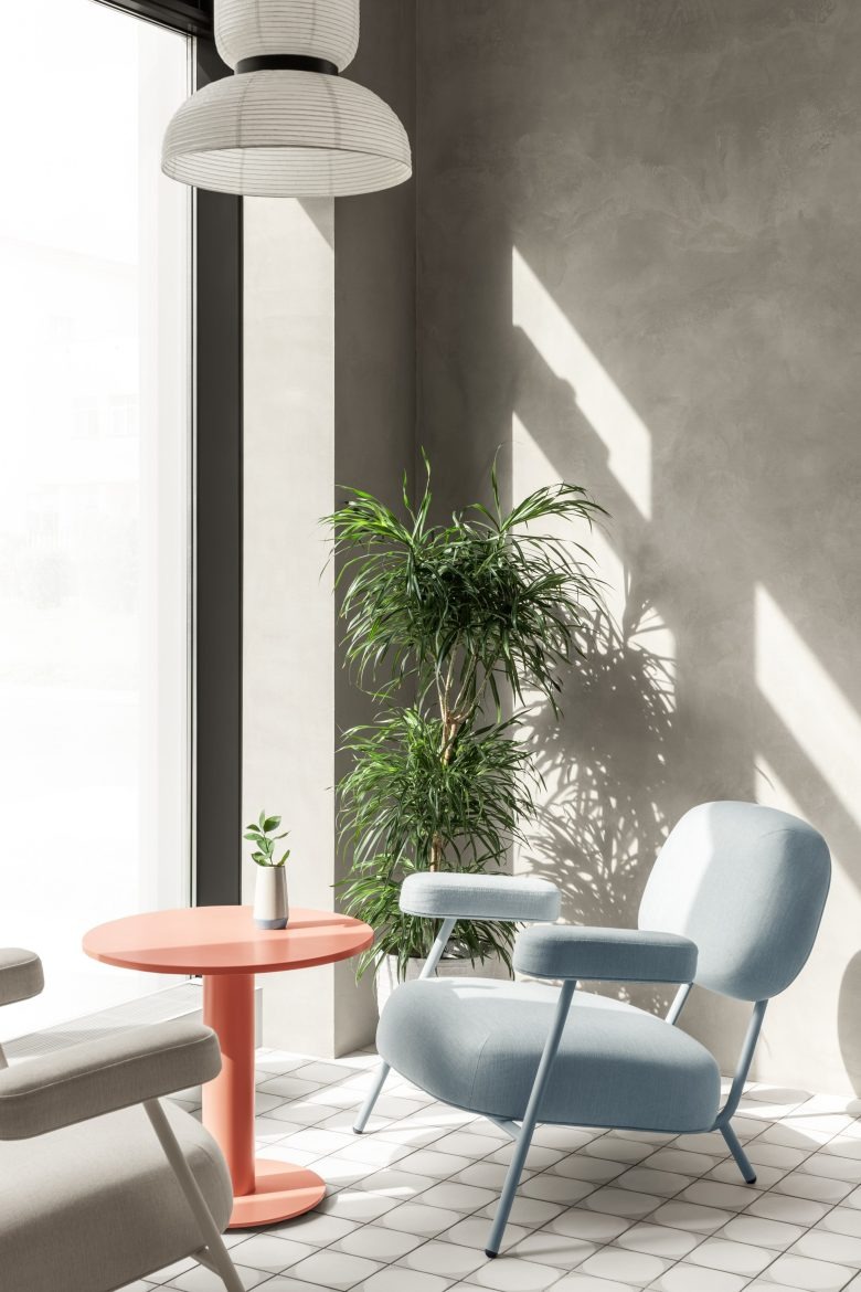 Интерьер кофейни с меню Light and airy coffee house in the Astana