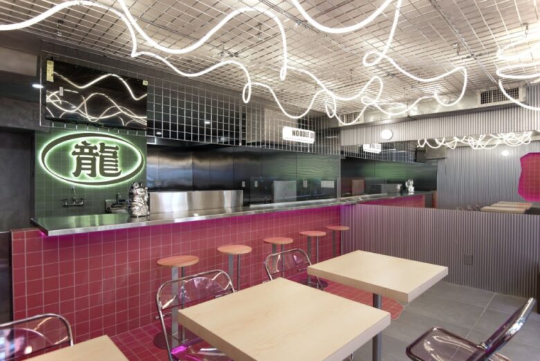 Интерьер лапшичной Loong Noodles