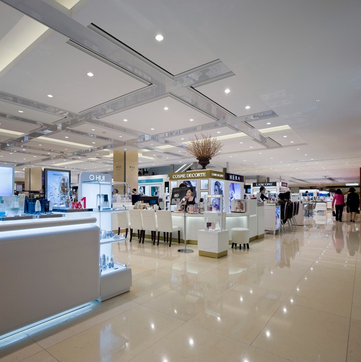 Интерьер торгового пространства с витринами (ошибочное изображение) FOGO E ÁGUA at ALEA RESORT