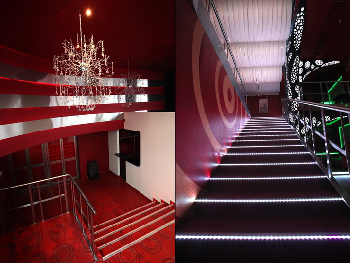 Лестницы с подсветкой в ночном клубе