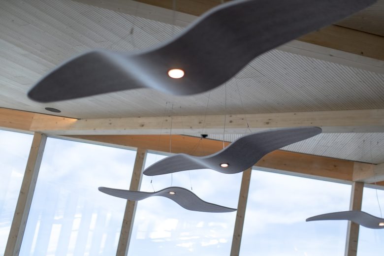 Оформление интерьера ресторана The Eagle Mountain Top Restaurant