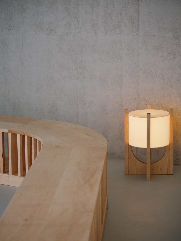 Полукруглый деревянный стол OZBE Café