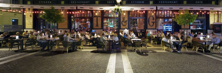Летняя терраса итальянского ресторана TG.Italiano в Венгрии