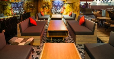 Кричащие краски и традиции Латинской Америки в Hangout Restaurant & Lounge