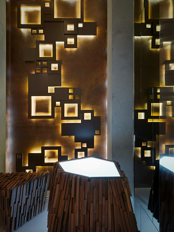 Светящаяся стена ресторана Taiyo Sushi в Италии