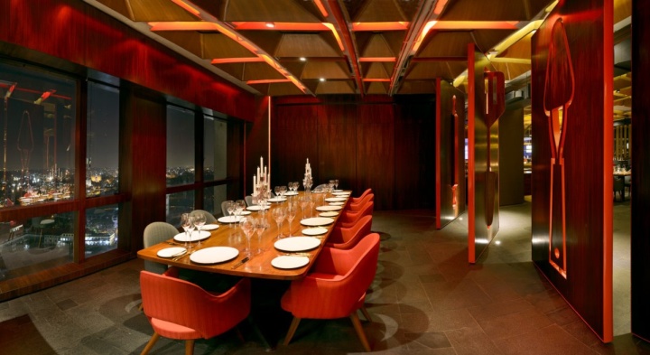 Сногшибательный дизайн интерьера ресторана The Tower Kitchen в Индии