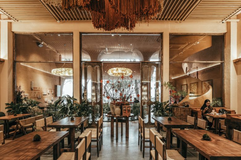 ThiLa Bistro & Café в Дананге