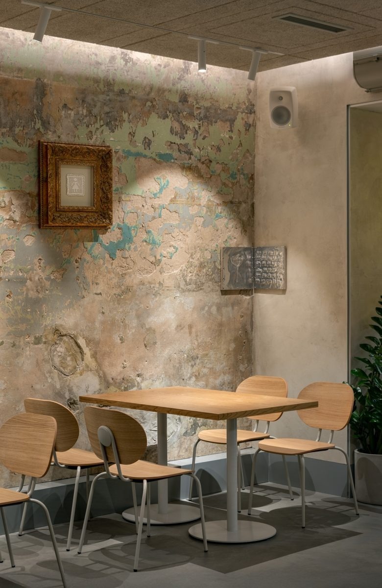 Уголок с креслами и столом Māsa