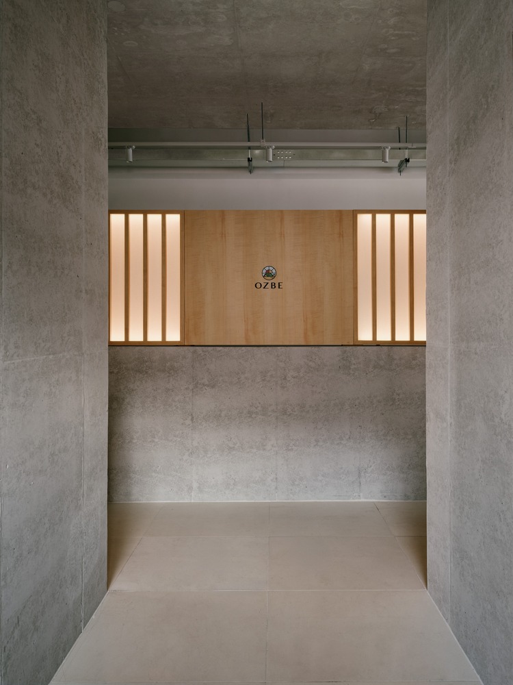 Входная зона OZBE Café