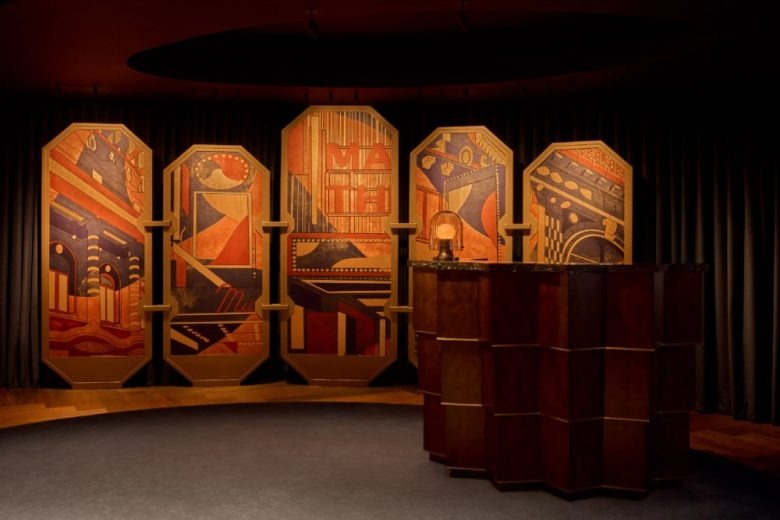 Винтажное оформление стен The View restaurant