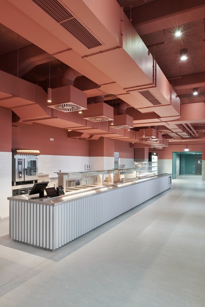 Зона кухни с оборудованием и вентиляцией Hans & Werner