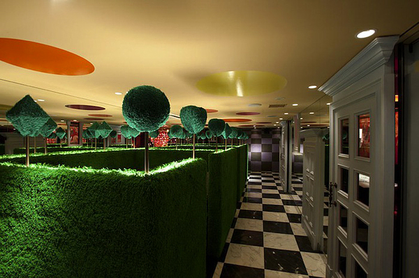 Бесподобный ресторан «Алиса в стране чудес» в Токио от студии Fantastic Design Works