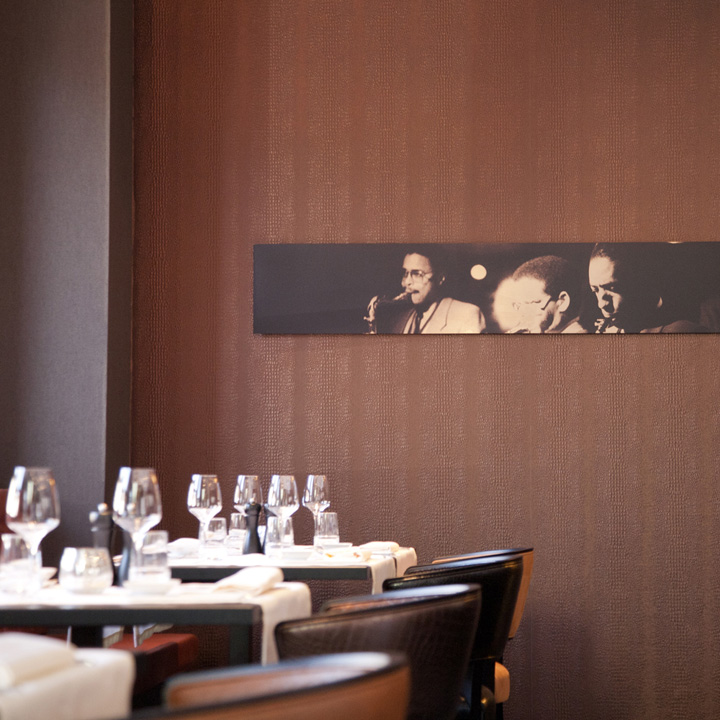 Оригинальный интерьер ресторана Art Kwizien luxury Brasserie