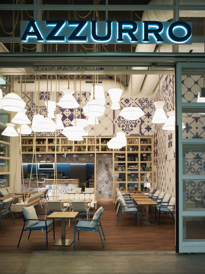 Подвесные светильники ресторана Azzurro