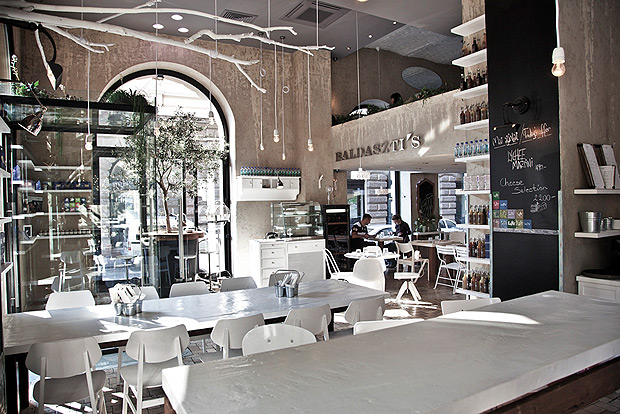Удивительный дизайн интерьера ресторана Baldaszti’s в Венгрии