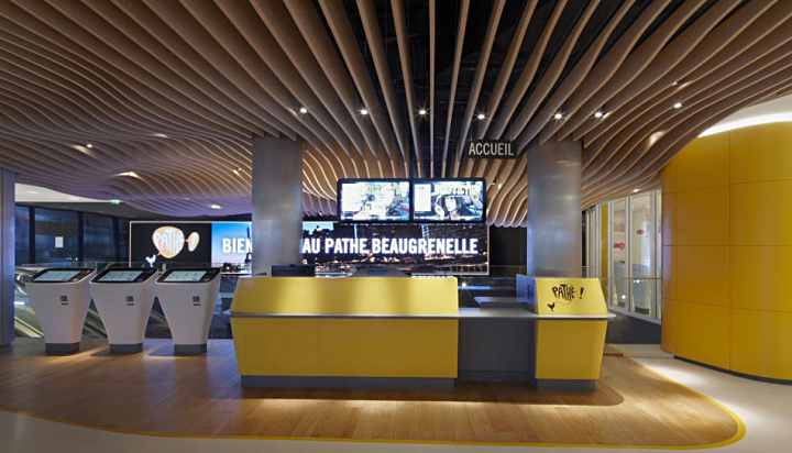 Впечатляющий интерьер развлекательного центра Centre Beaugrenelle в Париже