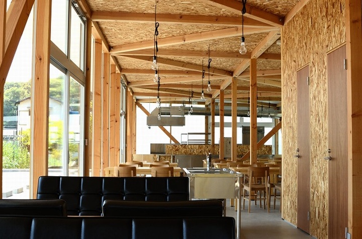 Интерьер кафе от Niji Architects