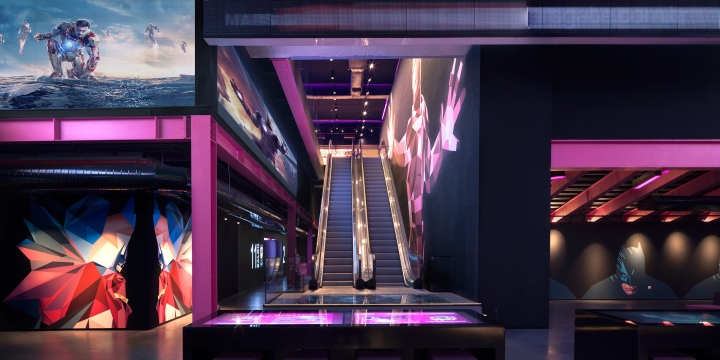 Эскалатор в мультикомплексе Cinemaximum Zorlu Center