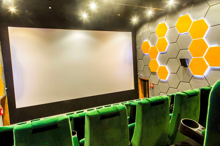 Впечатляющий интерьер 3D кинотеатра Cinepax Lahore