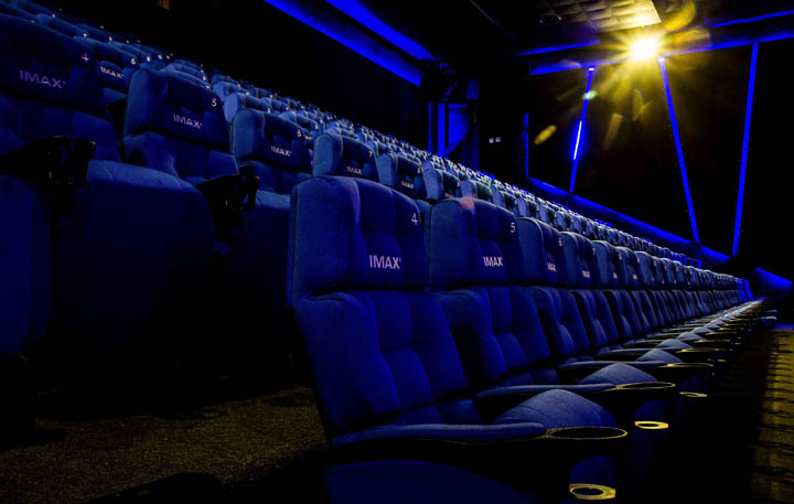 Интересный интерьер кинотеатра IMAX Cinepax