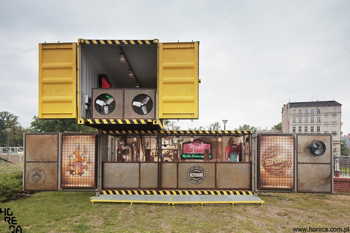 Desperados containers: бар в индустриальном стиле