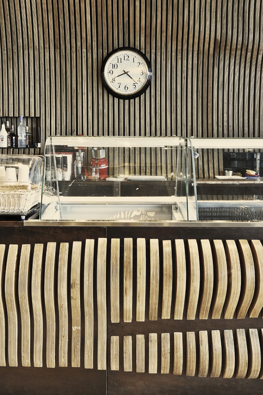 Отделка в интерьере кафе в стиле модерн