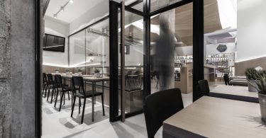 Дизайн кафе Mirabous: абстрактное видение прибрежного пейзажа от NAN Arquitectos