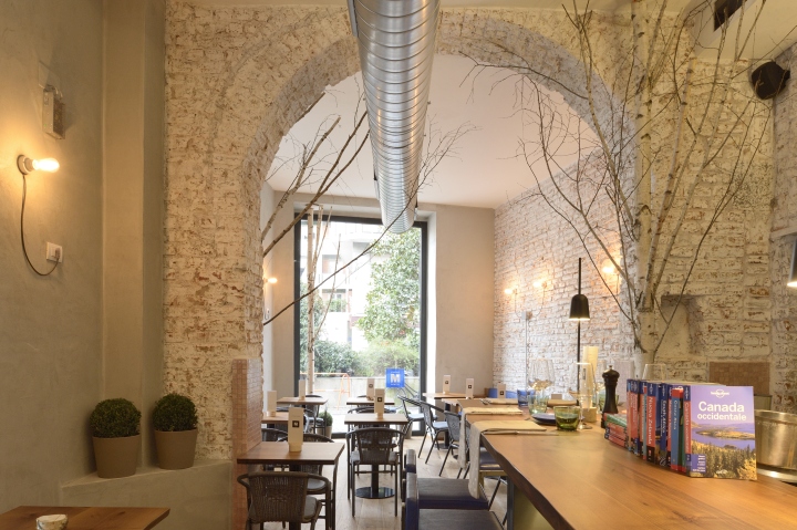 Оформление интерьера кафе-ресторана Madera Milano в Италии