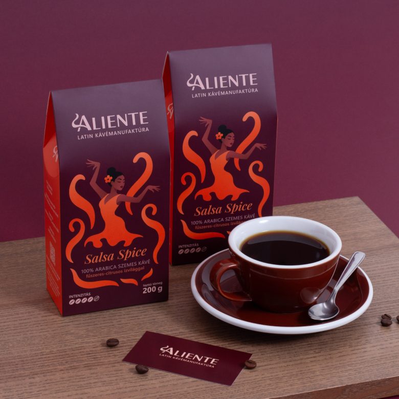 две пачки кофе Aliente Coffee и чашка с кофе