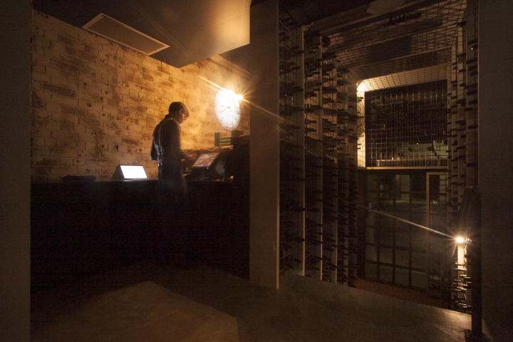 Потрясающий интерьер бара Deli Wine Bar