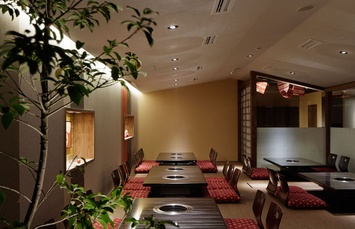 Оригинальный дизайн японского ресторана Heijouen yakiniku от студии HaKo Design