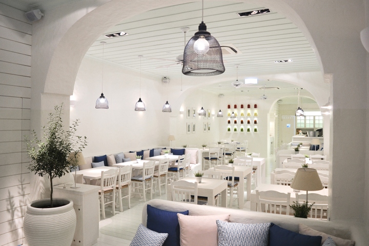 Нежные интерьеры ресторанов в средиземноморском стиле