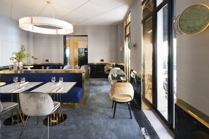 Изысканный интерьер первого этажа ресторана Yeeels в Париже