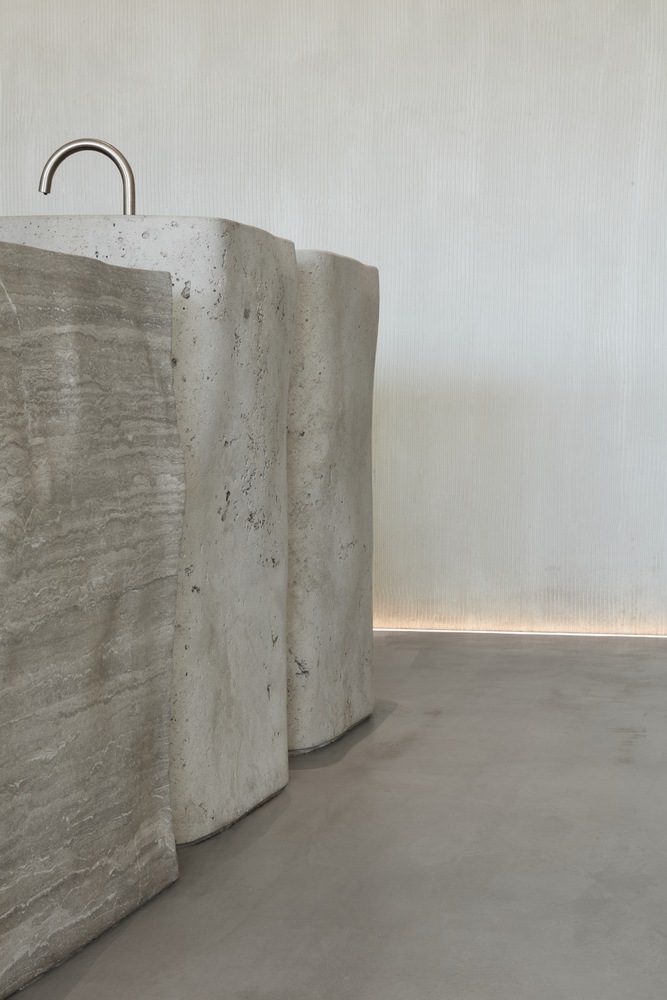 каменная стойка с краном кофейня Orijins