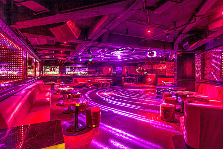 Впечатляющий интерьер ночного клуба Le Baron nightclub в Китае